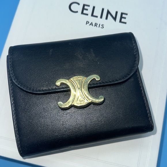 SMALL FLAP WALLET TRIOMPHE IN SHINY CALFSKIN - Picture 3 of 7